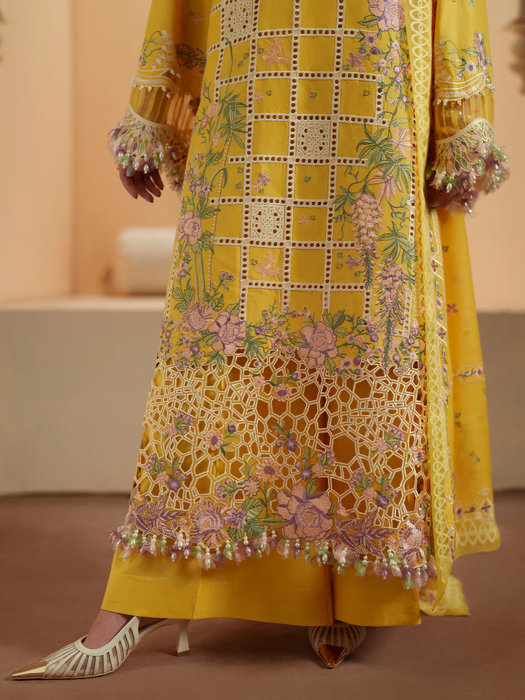 D-111-A | 3 PC Luxury Lawn - Image 4