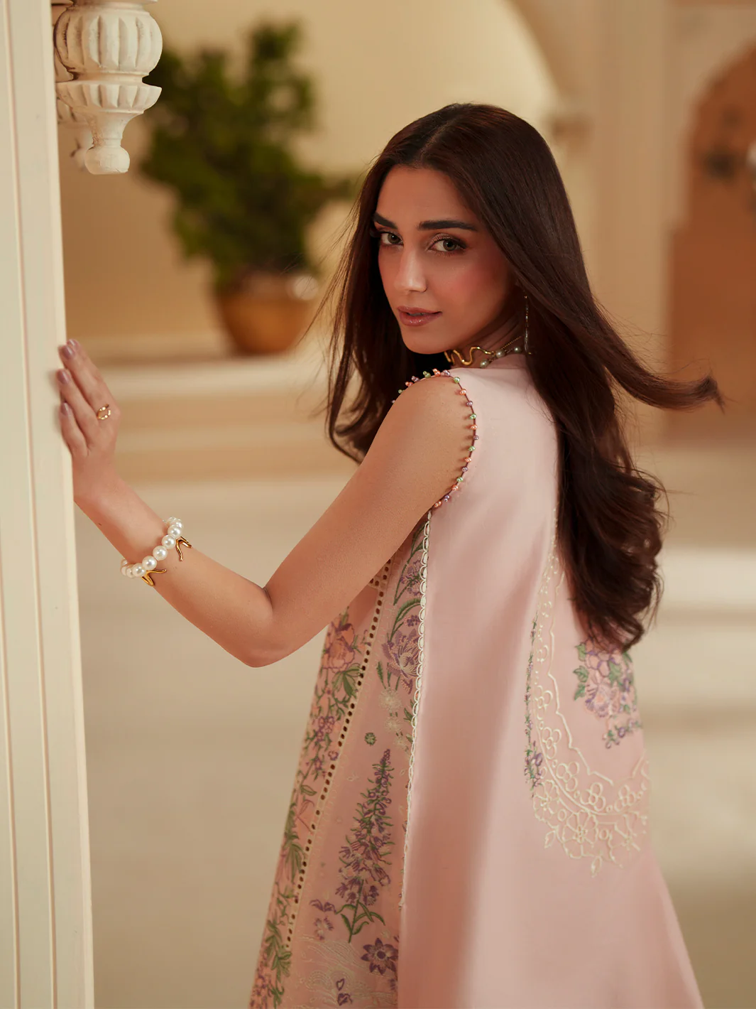 D-111-B | 3 PC Luxury Lawn - Image 3