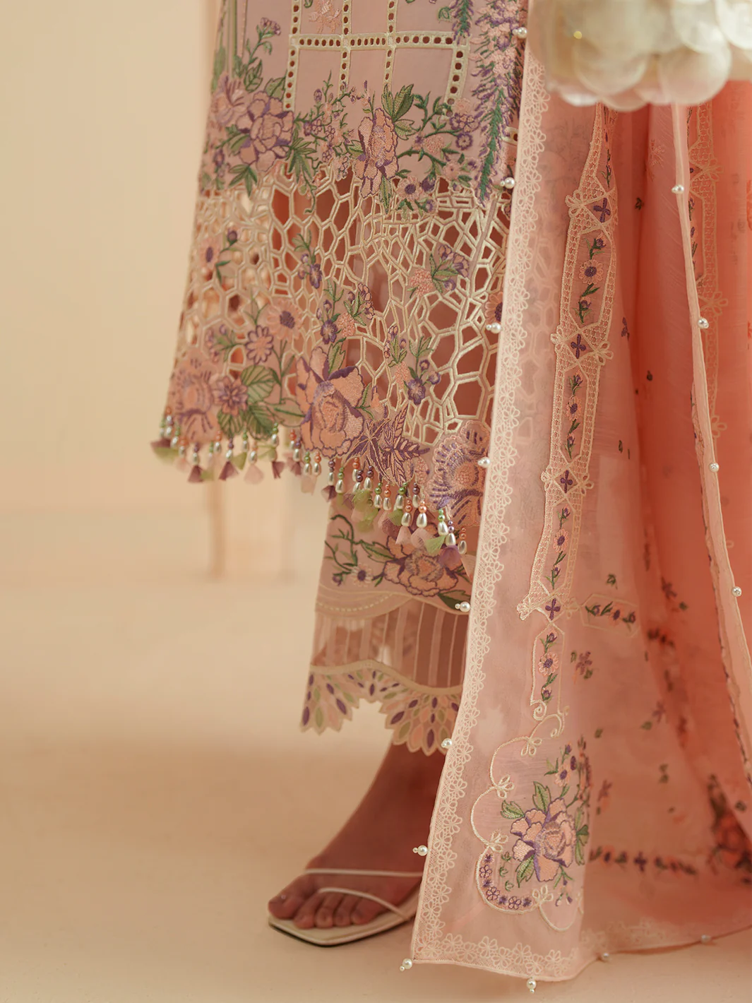 D-111-B | 3 PC Luxury Lawn - Image 6