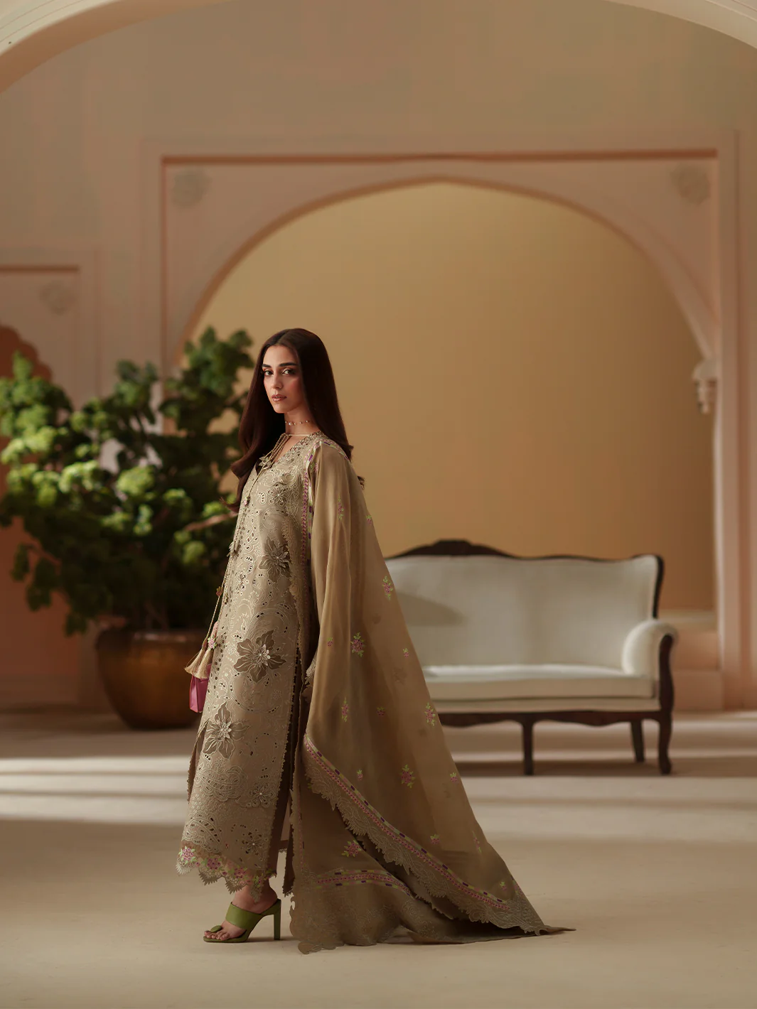 D-113-A | 3 PC Luxury Lawn - Image 3