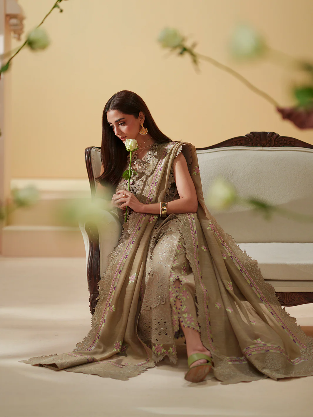 D-113-A | 3 PC Luxury Lawn - Image 9