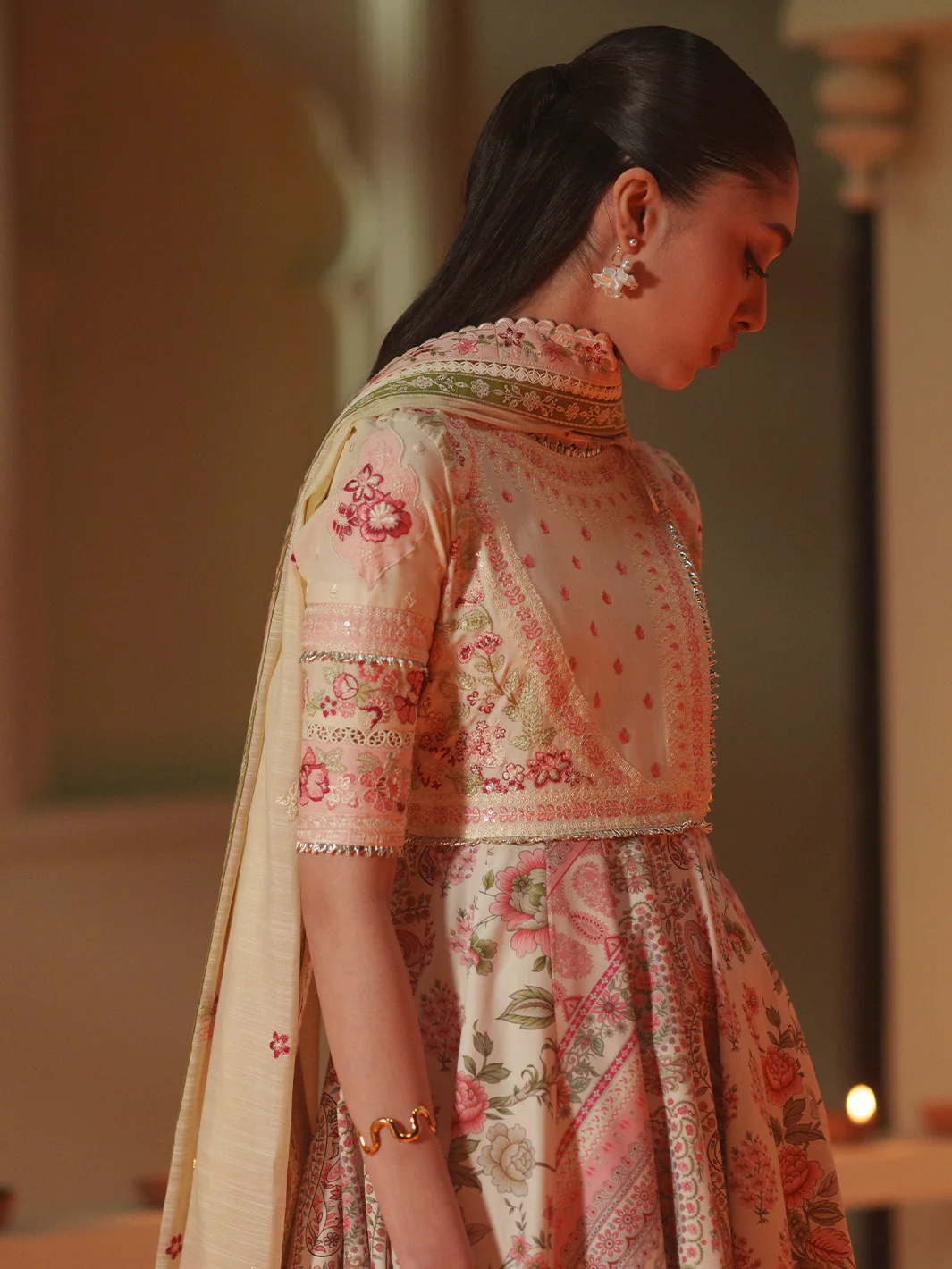 D-115-A | 3 PC Luxury Lawn - Image 3